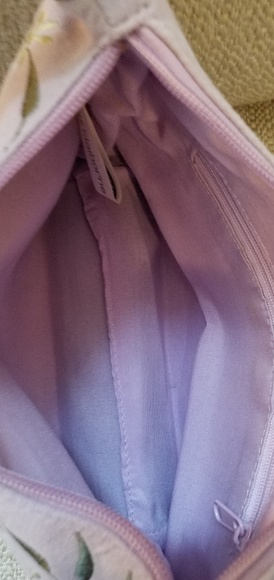 Liz Claiborne Lavender Embroidered pocket purse - Picture 5 of 5